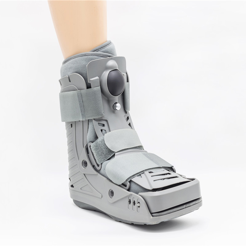 Short aircast Walking Boot braces 360 degree plastic shell and Double balloon inner bladder